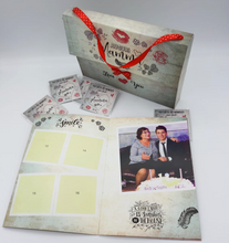 Carica l'immagine nel visualizzatore di Gallery, Album di figurine con Bag