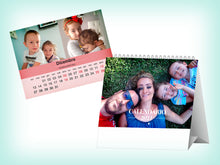 Carica l'immagine nel visualizzatore di Gallery, Calendario da Tavolo