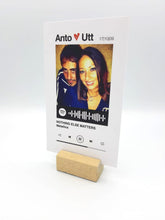 Carica l'immagine nel visualizzatore di Gallery, Targhe/Pannelli con base in legno